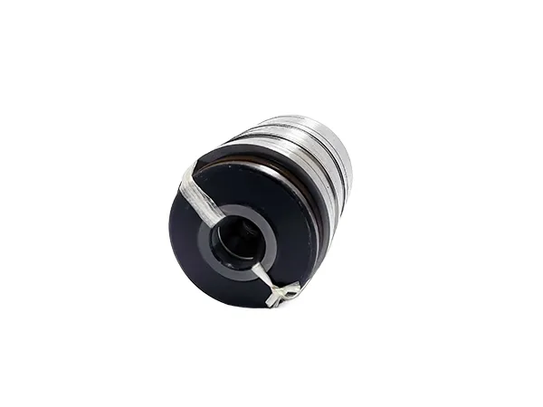 Disassembly method of tandem thrust cylindrical roller bearings